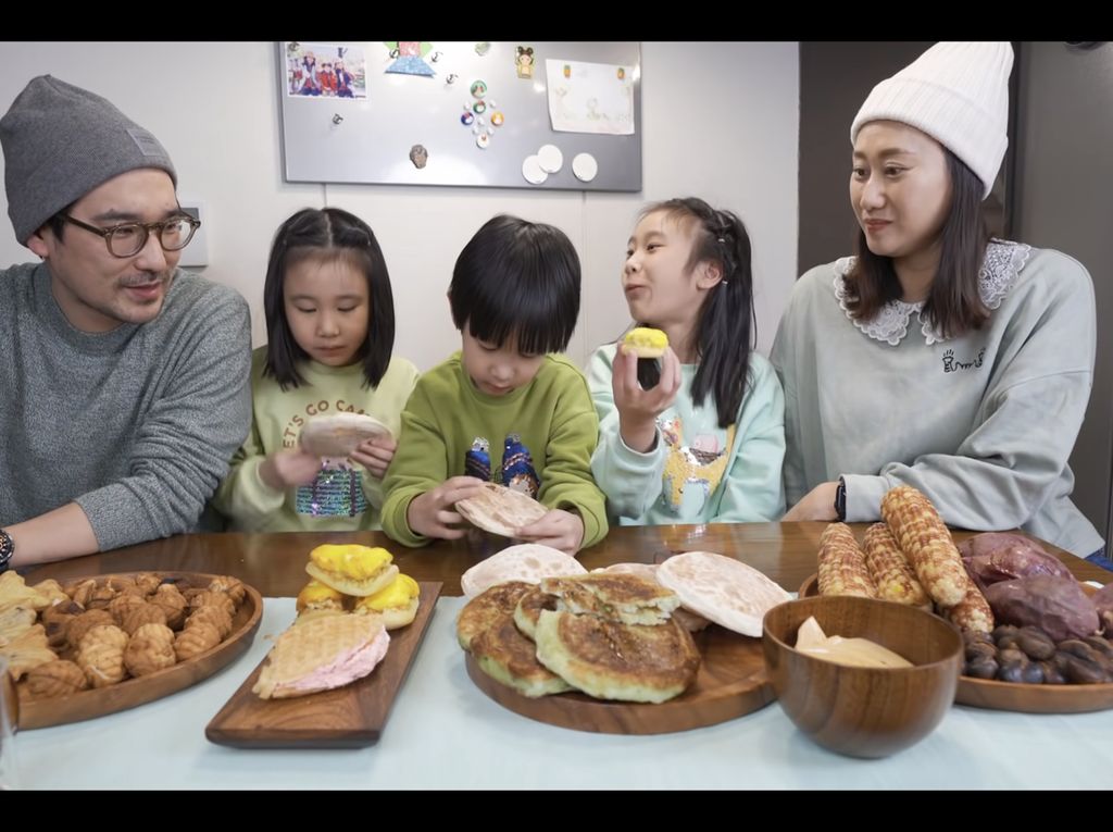 Rekomendasi Jajanan Korea Favorit Kimbab Family