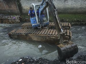 Anies Cabut Permohonan Banding Putusan PTUN soal Keruk Kali Mampang