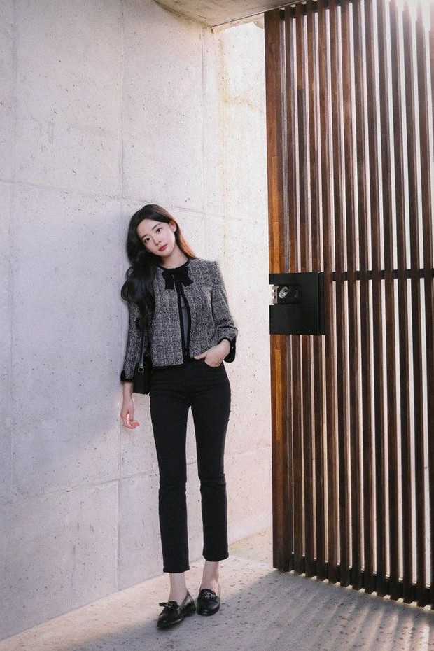 Model atasan untuk celana hitam