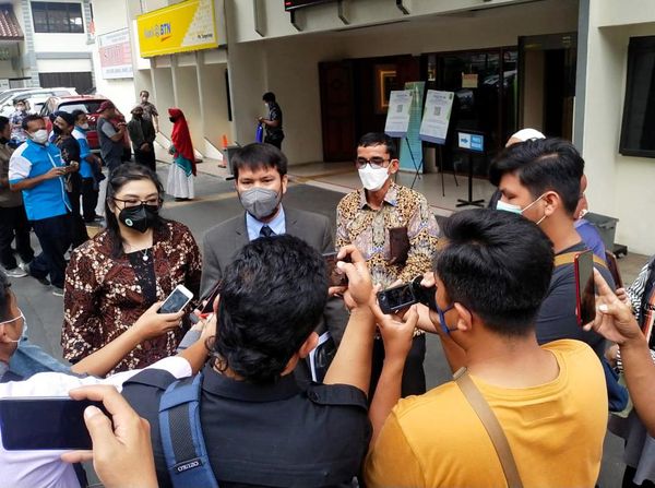 Momen Eks Karyawan Tekstil Ini Tuntut Keadilan