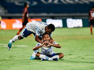 Campur Aduk Perasaan Bobotoh Garut di Balik Kemenangan Lawan Persipura Campur Aduk Perasaan Bobotoh Garut di Balik Kemenangan Lawan Persipura