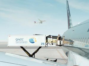 Maskapai Ini Bagi-bagi Ratusan Ribu Linen-Makanan ke Pengungsi