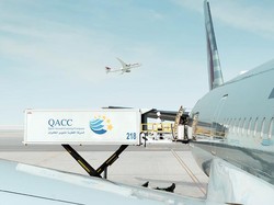 Maskapai Ini Bagi-bagi Ratusan Ribu Linen-Makanan ke Pengungsi