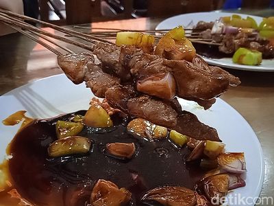 Nikmatnya Sate Kambing Muda Khas Tegal di Sate Batibul Bang Awi