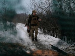 Seperti Apa Perang Hibrida yang Dikobarkan Rusia di Ukraina?