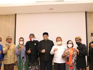 Airlangga Janji Beri Insentif ke Seniman Pedalangan Terdampak PPKM