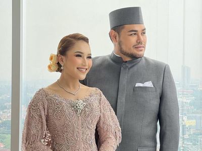 Sebelumnya Batal Nikah, Intip 8 Pesona Ayu Ting Ting di Pernikahan Adiknya