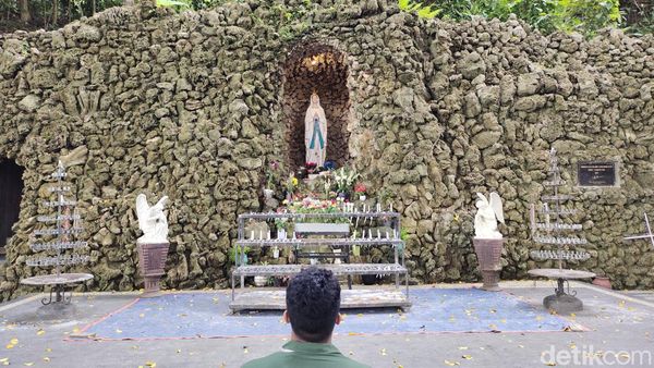 Potret Gua Maria Bukit Kanada, Destinasi Wisata Religi di Rangkasbitung