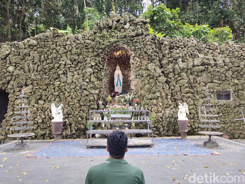 Mengintip Gua Maria, Destinasi Wisata Religi di Rangkasbitung