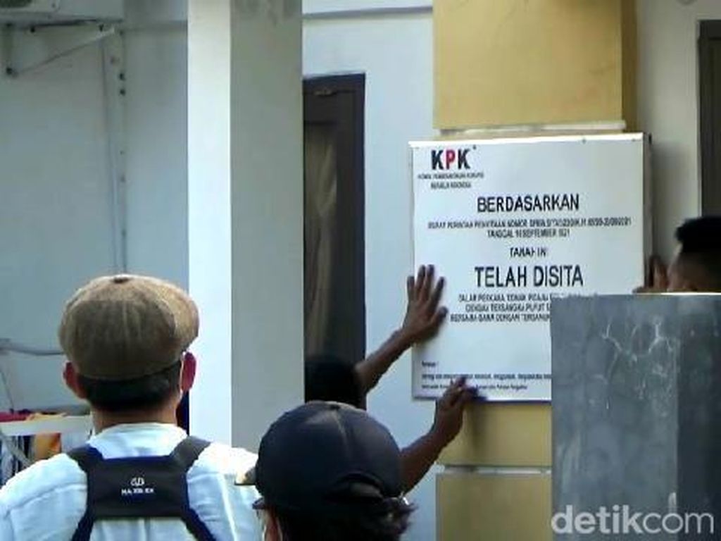 KPK Sita Rumah Bupati Probolinggo yang Sedang Dikontrak Orang