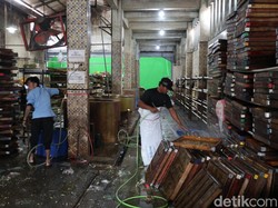 Harga Kedelai Mahal, Perajin Tahu dan Tempe Mogok Produksi!
