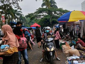 PPKM Level 3, Pasar Tumpah Monju Masih Menggeliat