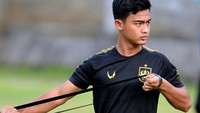 Arhan diumumkan sebagai pemain baru Tokyo Verdy pada, Rabu (16/2/2022). Ia menjadi pemain keempat dari Indonesia yang bermain di Jepang setelah Ricky Yacob, Stefano Lilipaly, dan Irfan Bachdim. 