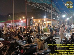 Layani Pengunjung Lewat Jam 9 Malam, Coffhouse di Jakbar Ditutup Satpol PP