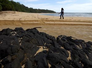 Pesona Situs Geologi Parang Ireng Banyuwangi