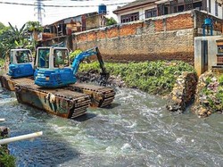 Bangunan di Bantaran Kali Mampang Dinilai Langgar Tata Ruang
