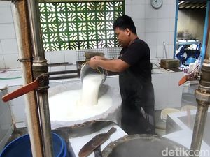 Perajin Tahu di Kulon Progo Tetap Produksi, Ini Alasannya