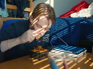 Gegara Makan Makanan Sisa Temannya, Kaki Pria Ini Harus Diamputasi