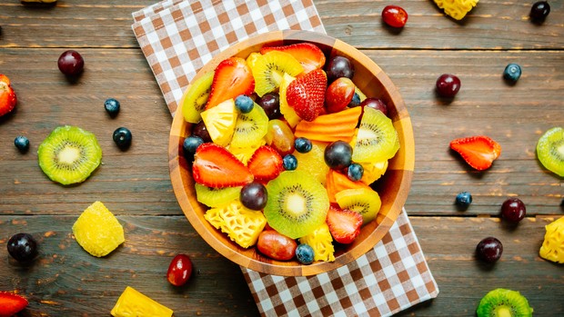 Siapkan camilan yang sehat untuk pasien Omicron yang jalani isoman di rumah.