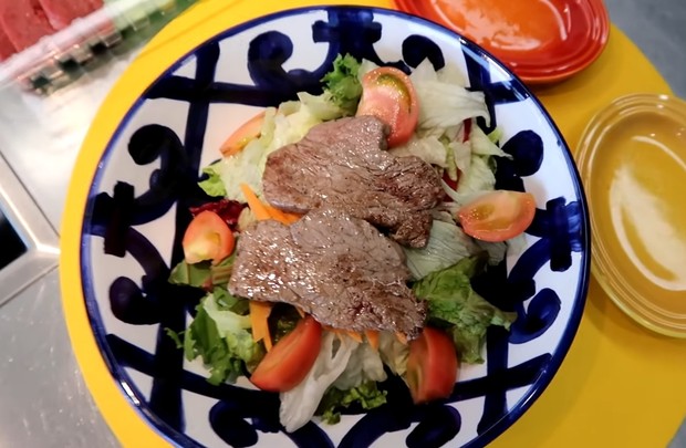 Beef tenderloin salad/Foto: Youtube.com/Jessica Jung