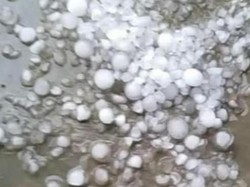 Fenomena Hujan Es di Bandung, Kenali Penyebab dan Tanda-tandanya