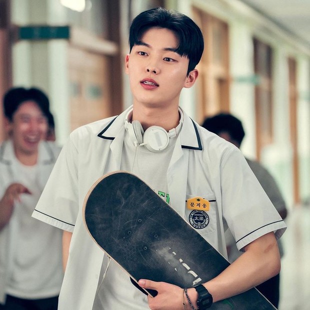 Choi Hyun Wook as Moon Ji Woong/Foto: instagram.com/_choiiii__ Choi Hyun Wook as Moon Ji Woong/Foto: instagram.com/_choiiii__