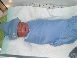 Cerita Bidan Usai Tangani Bayi yang Kelahirannya Dibantu Driver Online