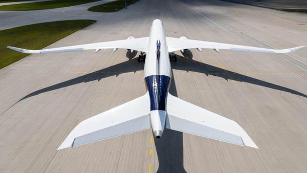 Apakah Foto-foto Pesawat Ini Terlihat Seksi Bagimu?