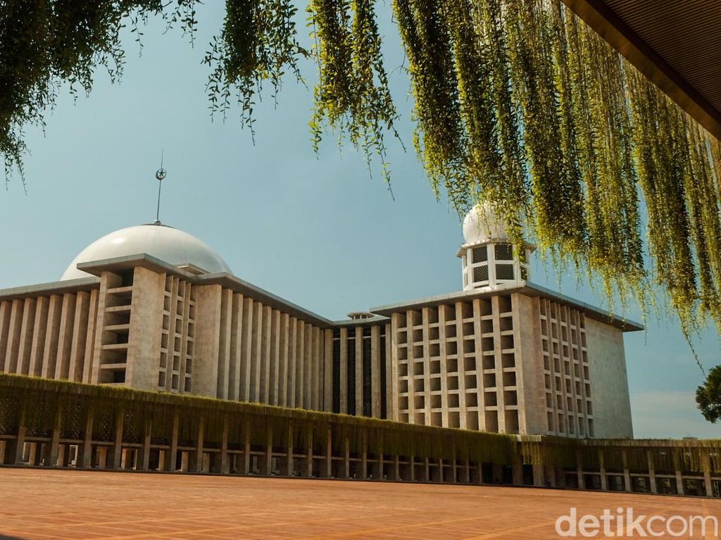 10 Masjid Terbesar di Dunia, Apa Betul Ada yang dari Jakarta?