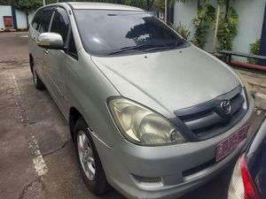 Innova Pelat Merah Ini Dilelang Murah, Mulai Rp 65 Juta!