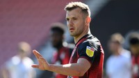 Tengah: Jack Wilshere (30 tahun). Di pertengahan tahun, sosok yang pernah digadang-gadang sebagai bintang masa depan Arsenal itu mengumumkan pensiun. Ia kemudian menjadi staf pelatih tim U-18 di Arsenal. Foto: Getty Images/Mike Hewitt