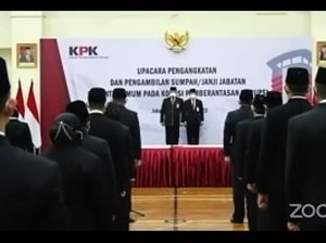 55 Jaksa Resmi Perkuat Penuntutan KPK, Firli Bahuri Beri Pesan Ini 55 Jaksa Resmi Perkuat Penuntutan KPK, Firli Bahuri Beri Pesan Ini