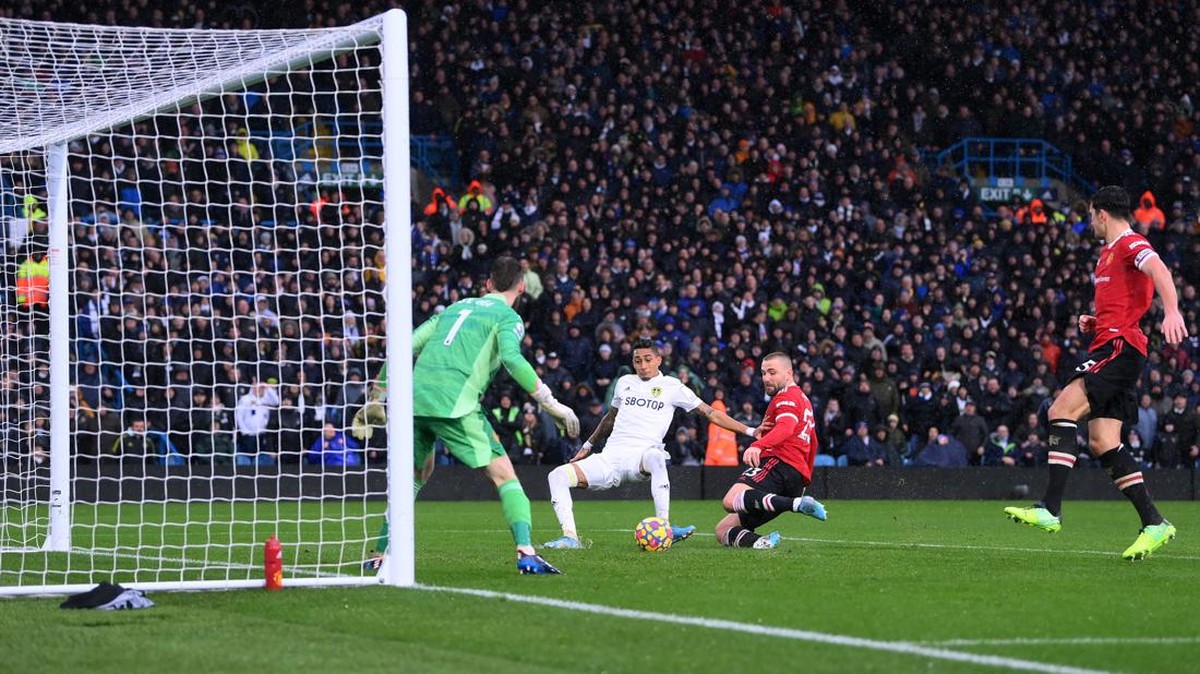 Manchester United sempat membuang keunggulan dua gol di markas Leeds United. (Foto: Getty Images/Laurence Griffiths)