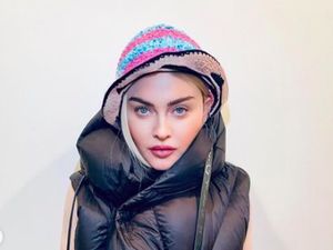 Foto Madonna Disebut Seperti Remaja 16 Tahun, Dikritik Kebanyakan Photoshop Foto Madonna Disebut Seperti Remaja 16 Tahun, Dikritik Kebanyakan Photoshop