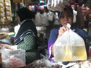 Harga Minyak Goreng Pasuruan Masih Tinggi, Ini Kata Pedagang