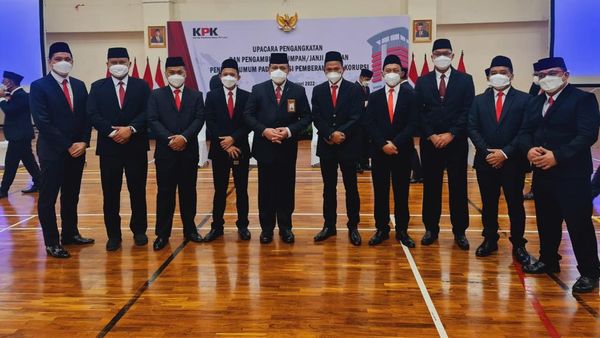 Momen Pelantikan 55 Jaksa Baru KPK