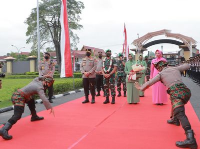 Momen Pisah Sambut Danrem 031/Wirabima di Riau