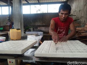 Perajin Tahu Kediri Tidak Ikutan Mogok, Ini Alasannya Perajin Tahu Kediri Tidak Ikutan Mogok, Ini Alasannya