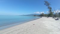 Si Putih, Pantai Pulau Pane
