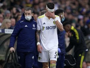 Protes PFA soal Cedera Kepala di Laga Leeds United Vs MU