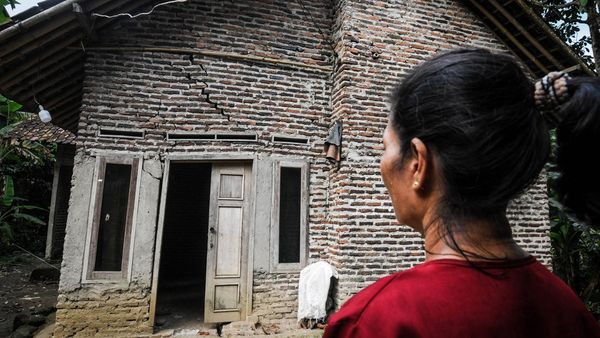 Rumah-rumah di Lebak Ini Rusak Gegara Pergerakan Tanah