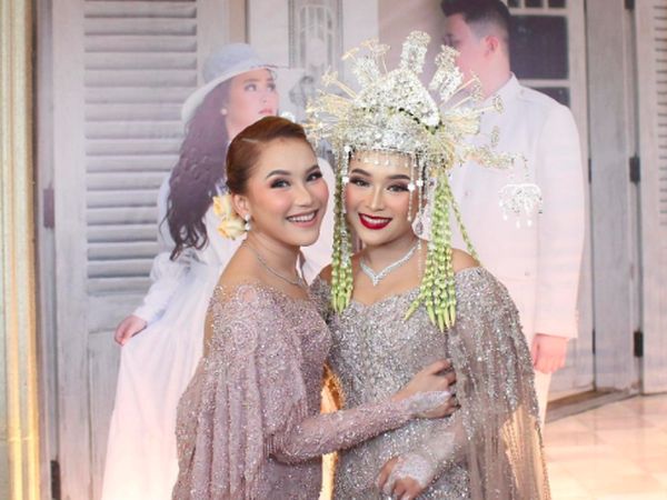 Foto: Gaya Adik Ayu Ting Ting Jadi Pengantin, Langkahi Kakak yang Batal Nikah