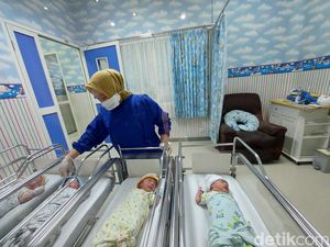 Semringahnya 11 Ortu di Surabaya Anaknya Lahir pada Tanggal Cantik 22-2-2022 Semringahnya 11 Ortu di Surabaya Anaknya Lahir pada Tanggal Cantik 22-2-2022