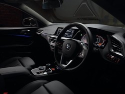 Harganya Rp 705 Juta! BMW Luncurkan 218i Gran Coupe Sport Rakitan Indonesia