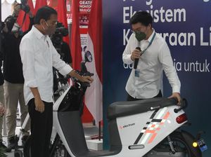 Kolaborasi Gojek, Pertamina Hingga Gesits Gaungkan Kendaraan Listrik di RI Kolaborasi Gojek, Pertamina Hingga Gesits Gaungkan Kendaraan Listrik di RI