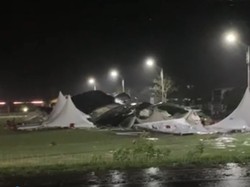 Detik-detik Tenda Pernikahan di Sidrap Roboh Diterjang Angin