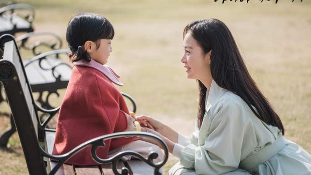 Ilustrasi anak perempuan dan ibu di Korea