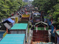 RI Darurat Truk Obesitas, Prabowo Diminta Turun Tangan!