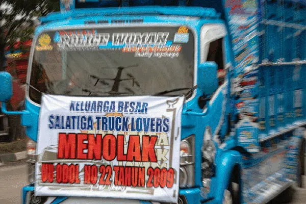 Foto-foto Demo Tolak Kebijakan Odol di Berbagai Daerah