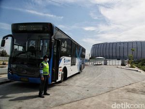 Bus Gratis TransJakarta Mudahkan Akses Pengunjung ke Peresmian JIS Bus Gratis TransJakarta Mudahkan Akses Pengunjung ke Peresmian JIS